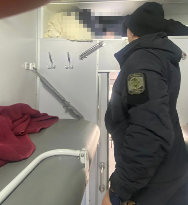 Переплив на матраці: на Волині затримали росіянина, який хотів потрапити в Україну. ФОТО