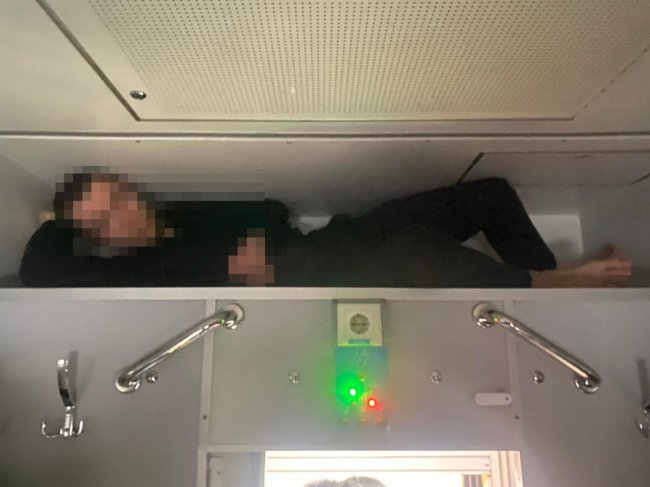 Переплив на матраці: на Волині затримали росіянина, який хотів потрапити в Україну. ФОТО