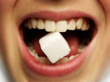 Лікарка розповіла, що означають незвичайні присмаки в роті