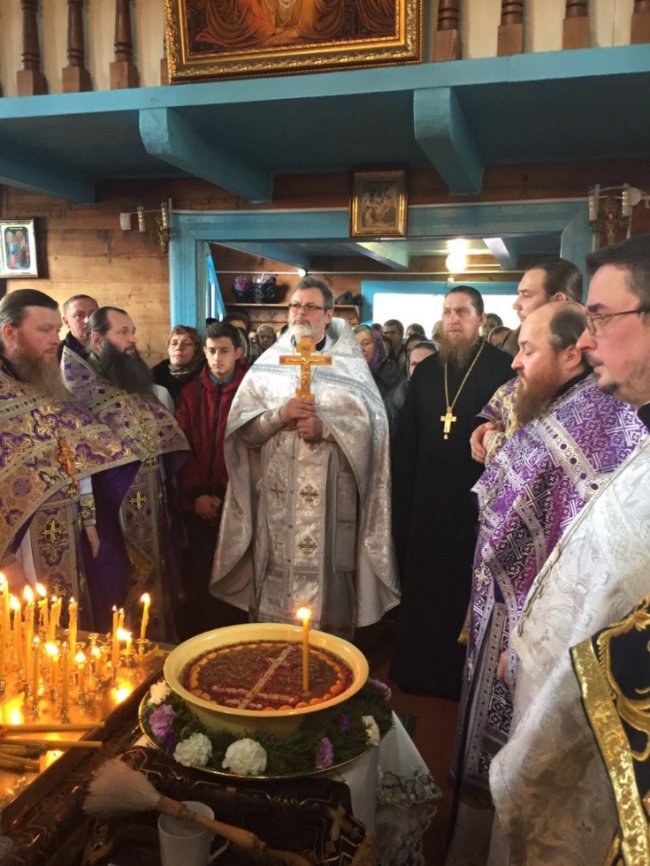 У рідному селі митрополита Ніфонта помолилися за його упокій. ФОТО