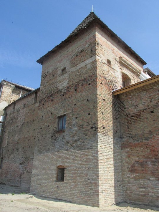 У Луцьку виявили нове підземелля. ФОТО