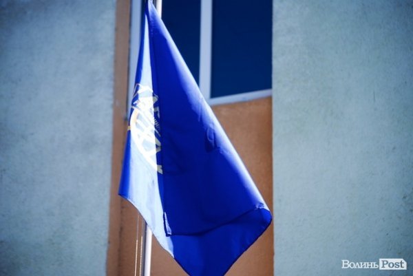 У Луцьку підняли олімпійський прапор на честь спортивних ігор в Баку. ФОТО