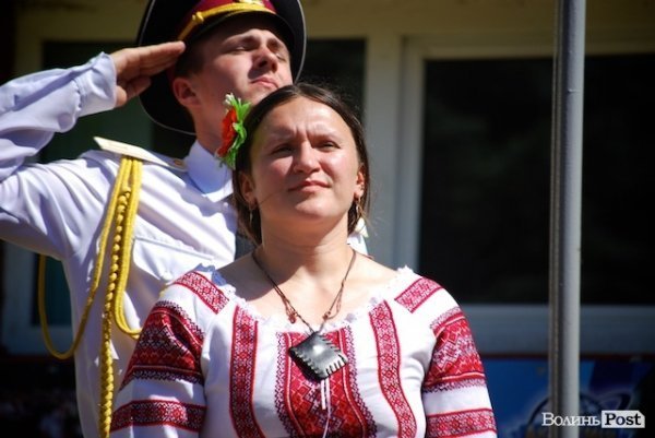 У Луцьку підняли олімпійський прапор на честь спортивних ігор в Баку. ФОТО