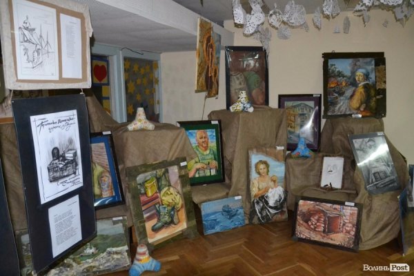 «По живому»: у Луцьку презентували мистецький проект зі Сходу