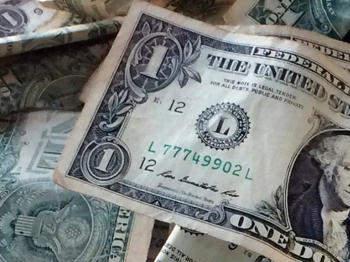 Курс валют на 2 листопада: скільки коштує долар, євро та злотий