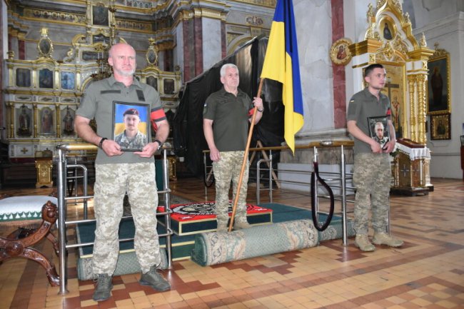 У Луцьку попрощалися з двома Героями