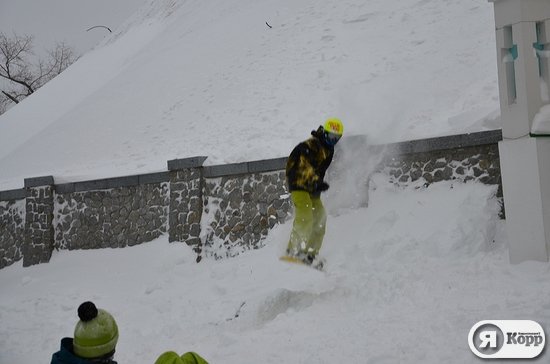 Як сноубордисти каталися по Києву. ФОТО. ВІДЕО