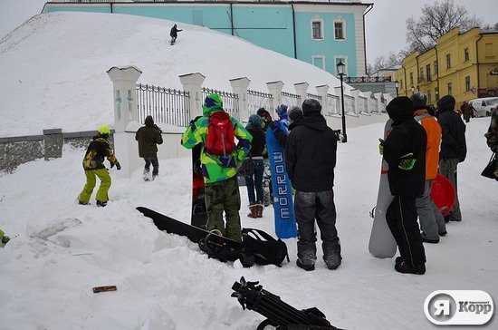Як сноубордисти каталися по Києву. ФОТО. ВІДЕО