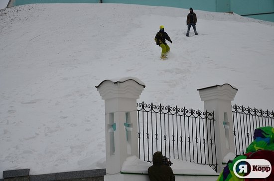 Як сноубордисти каталися по Києву. ФОТО. ВІДЕО