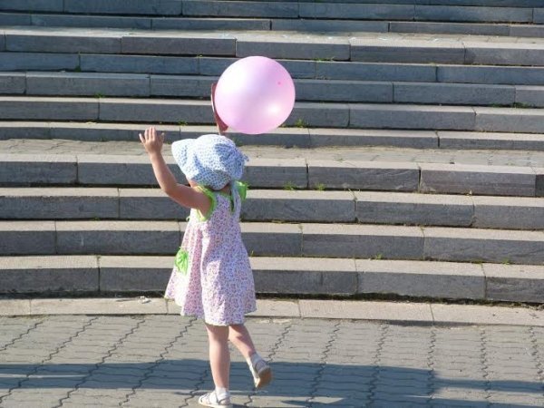 У Луцьку просто неба грали настільні ігри. ФОТО