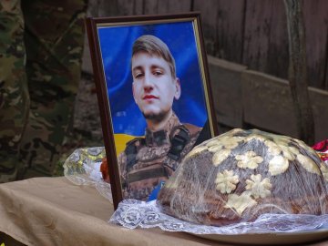 На Волині попрощалися з Героєм Артуром Новосадом. ФОТО