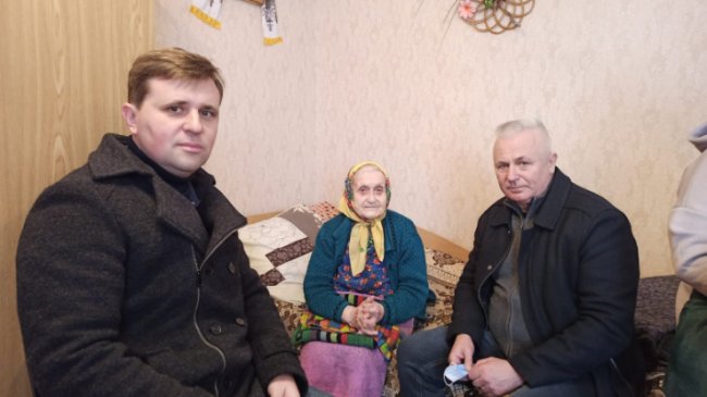 У неї завжди лежить жовто-блакитний прапор: як живе остання зв’язкова УПА з Волині. ФОТО