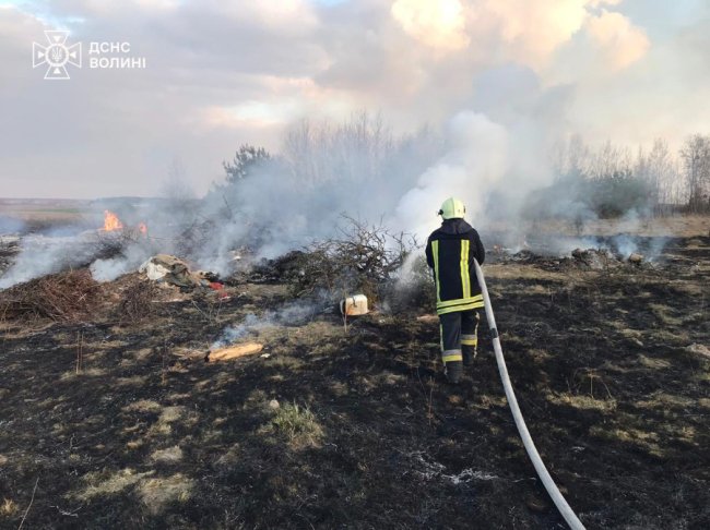 На Волині - 7 пожеж: вогонь охопив значну площу