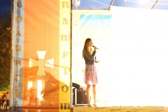 У Луцьку майстри вогню та тіней збирали гроші для військових. ФОТО. ВІДЕО