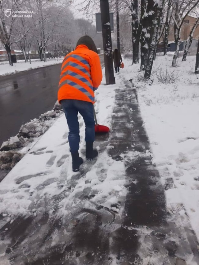 Засніжило знову в українських містах: де саме