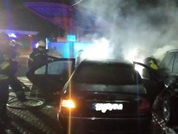 На Рівненщині горіли BMW та Mercedes. ФОТО