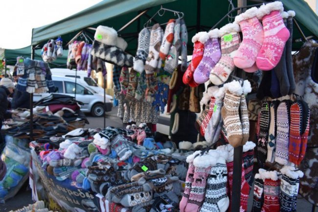 Цукор, риба і кролі: у волинському райцентрі влаштували ярмарок. ФОТО