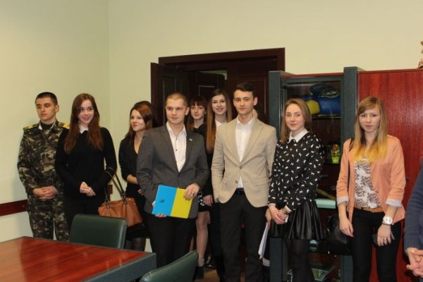 Як молодіжна рада Луцька «засідала» в кріслі мера. ФОТО