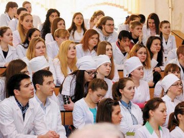 Молоді медики Волині масово виїжджають за кордон