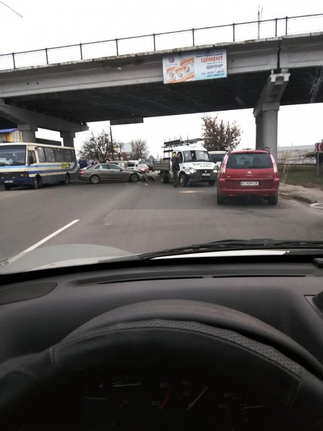 У Луцьку через аварію – затор. ФОТО