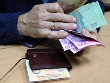 В Україні з 1 квітня перерахують пенсії: хто отримає підвищені виплати 