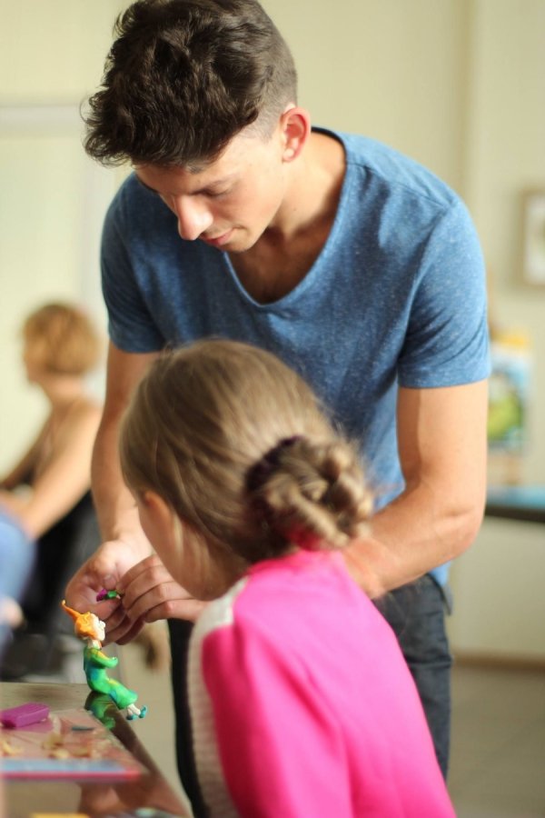 У Луцьку діти ліпили анімаційних персонажів з пластиліну. ФОТО