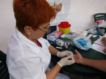 Під час обстеження на Театральному майдані у 6 людей виявили гепатит С