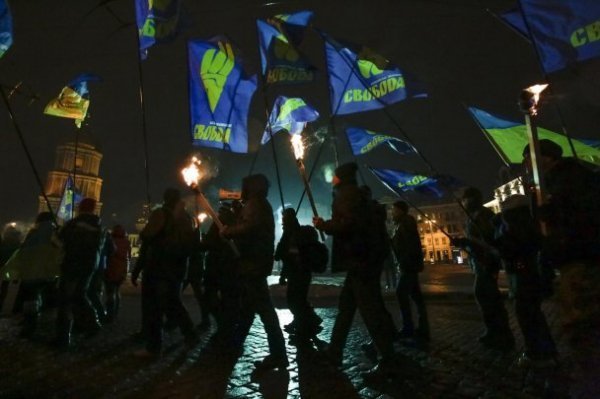 У Києві націоналісти влаштували смолоскипну ходу на честь Бандери. ФОТО