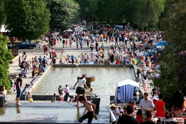 Луцьк і люди: вихідні тривають. ФОТО