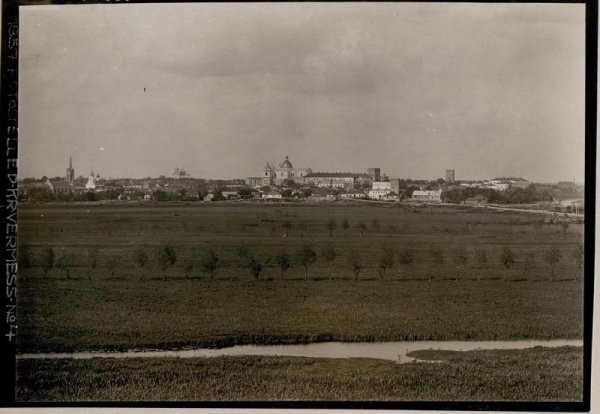 Вигляд на місто від пагорбів, де зараз пролягає вулиця Потебні