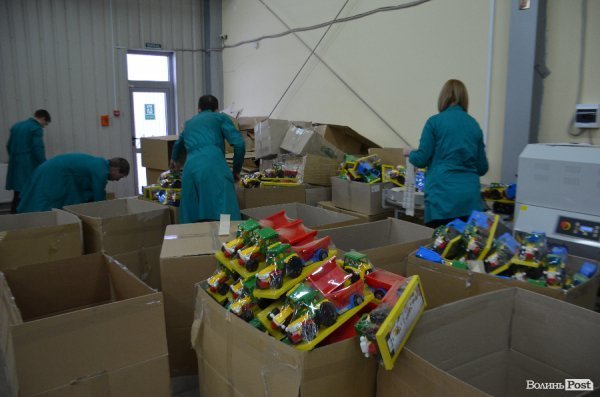 Безпека та якість: луцька фабрика показала, як виготовляє іграшки