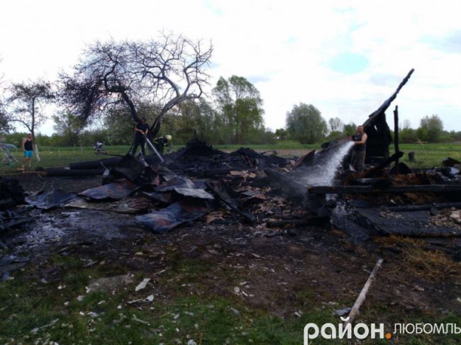 У селі на Волині через дитячі пустощі з вогнем дотла згорів хлів