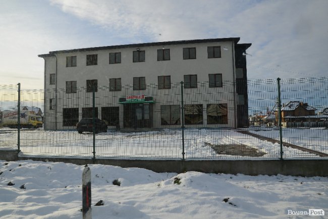 Біля Луцька зупиняють багатоквартирне будівництво через незаконні документи