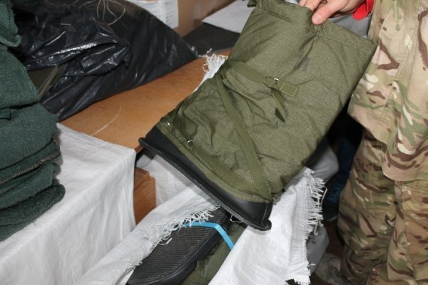 Волинські волонтери закупили бійцям теплий одяг. ФОТО