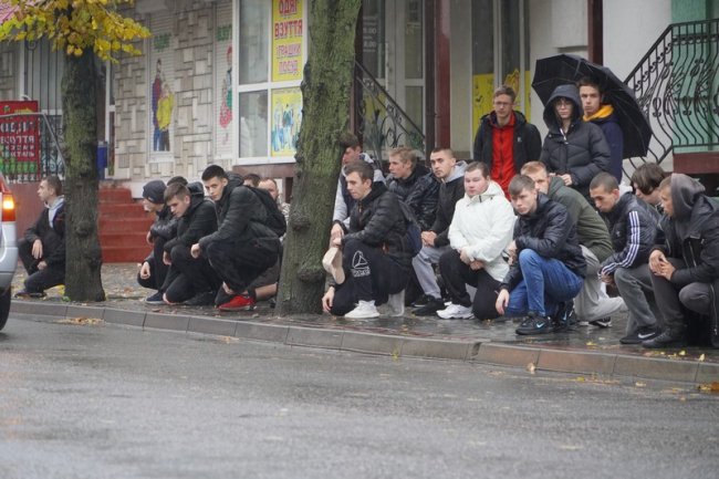 Поліг, рятуючи побратима: на Волині попрощалися з Героєм Володимиром Голядинцем