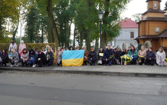 Поліг, рятуючи побратима: на Волині попрощалися з Героєм Володимиром Голядинцем
