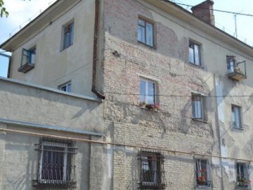 8 «обділених» ОСББ Луцька просять кошти на негайний ремонт аварійних будинків 