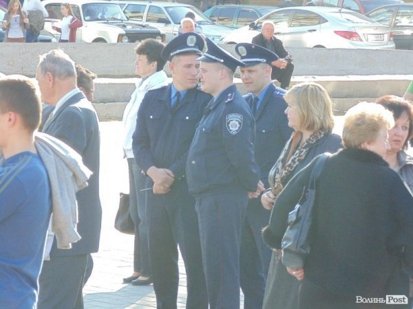 Гриценко розповів лучанам про медалі прокурора, вимоги до Тимошенко і здачу Криму. ФОТО
