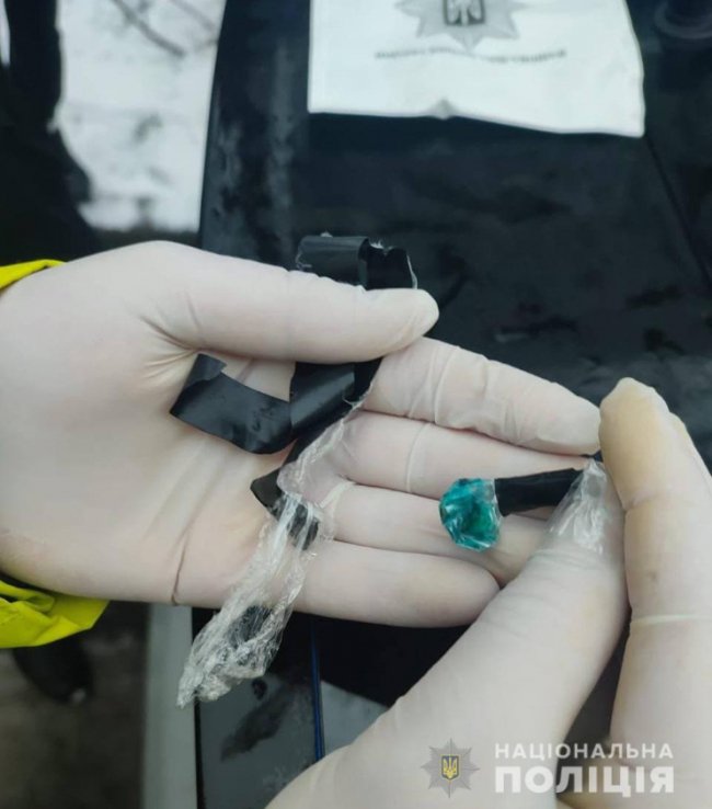 Вилучили психотропів на 300 тисяч гривень: у Луцьку затримали 17-річного наркокур`єра