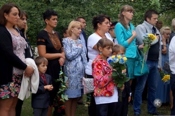 В Луцьку встановили пам'ятну дошку загиблому лучанину. ФОТО
