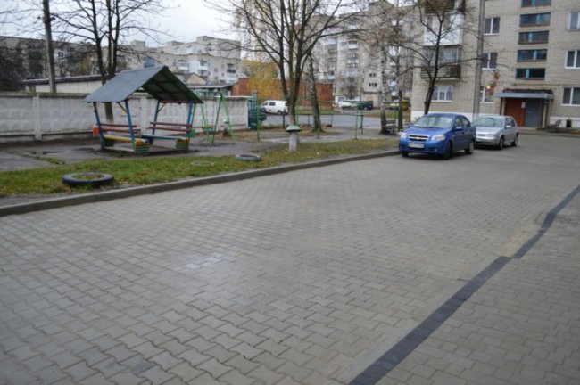 Показали, як у Ковелі облагородили прибудинкову територію. ФОТО