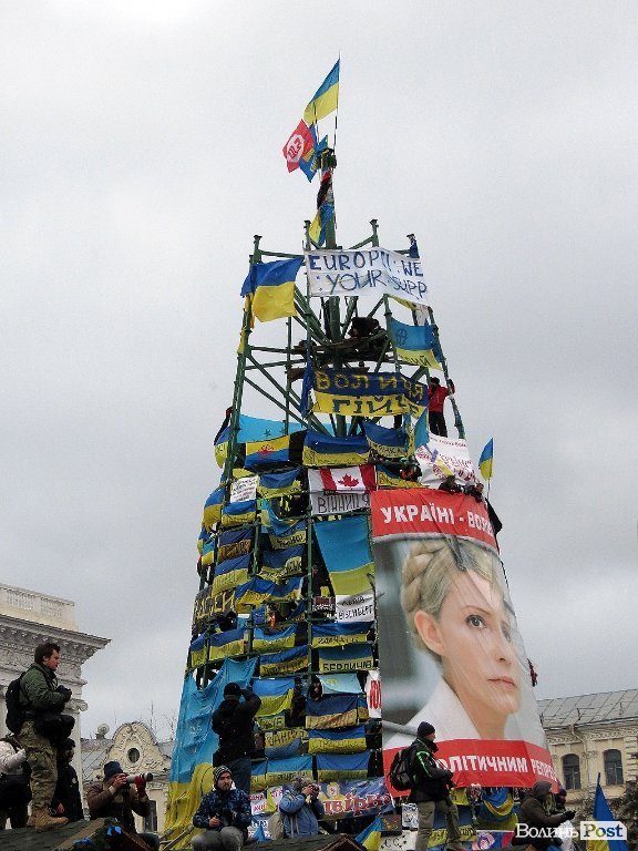 Народне віче у Києві: повернення боргу. НОТАТКИ ОЧЕВИДЦЯ. ФОТО. ВІДЕО