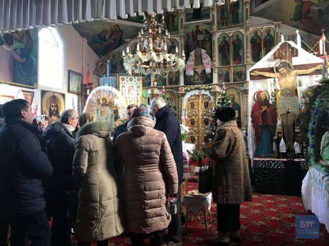 У Нововолинську зібрали підписи для переходу громади храму до ПЦУ