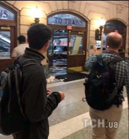 У Нью-Джерсі в годину пік потяг зійшов з рейок: понад 100 постраждалих. ФОТО