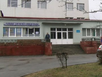 Стан волинянки, яку покусав скажений пес, стабілізувався: в селищі – масова вакцинація тварин 