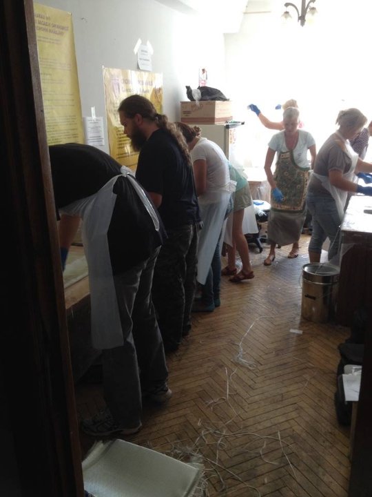 Військовий лайфхак: як волиняни роблять «броники». ФОТО. ВІДЕО