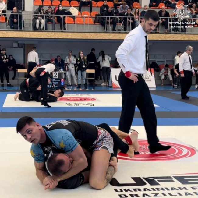 Патрульний з Волині виборов дві «золоті» медалі на міжнародному турнірі з джиу-джитсу. ФОТО
