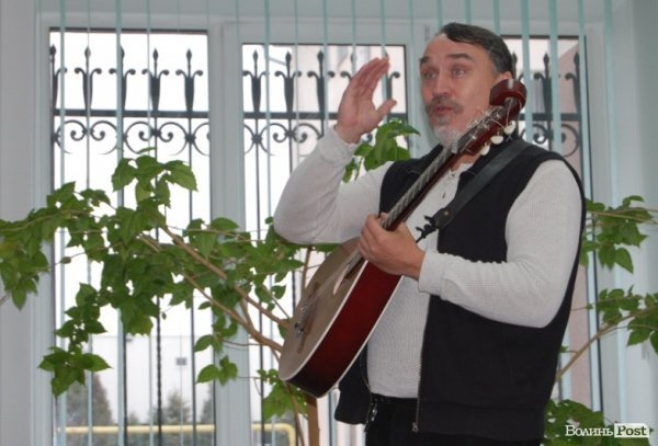 Брати Капранови у Луцьку презентували унікальну книгу – історію України в коміксах. ФОТО