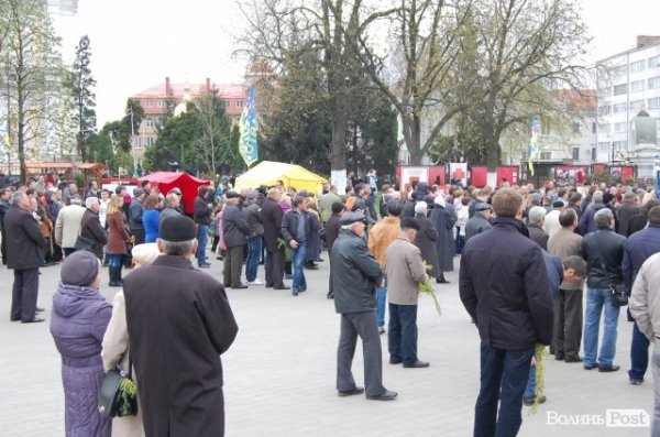 У Луцьку – святкове віче. ФОТО
