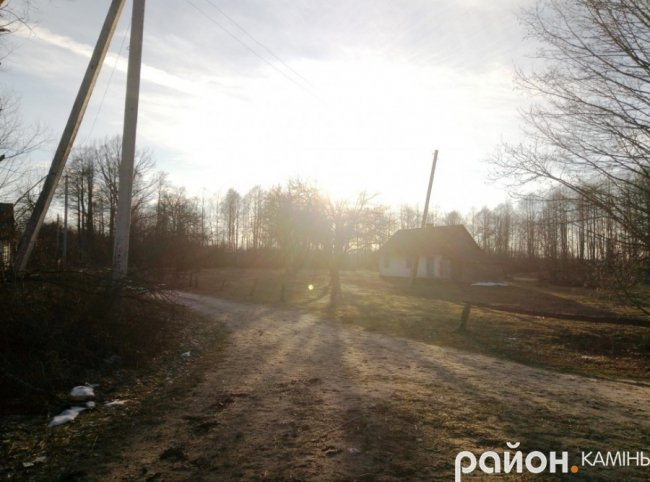 Волинська глибинка: лікуватися селяни ходять «через 3 мости»